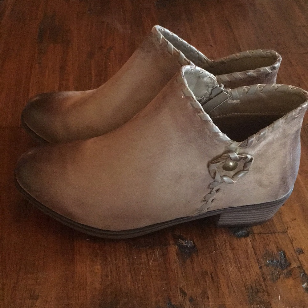 Women’s booties